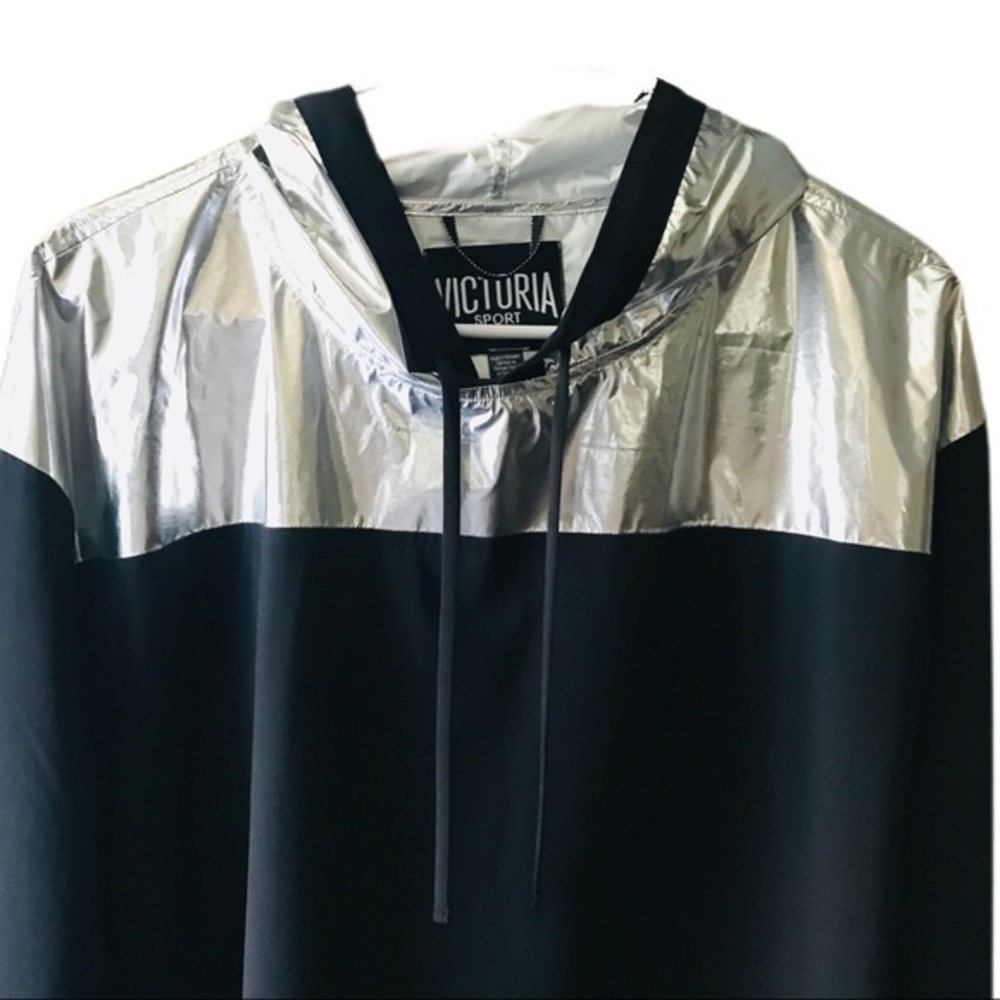 VICTORIA SPORT SILVER AND BLACK HOODIE MEDIUM - Picture 3 of 6